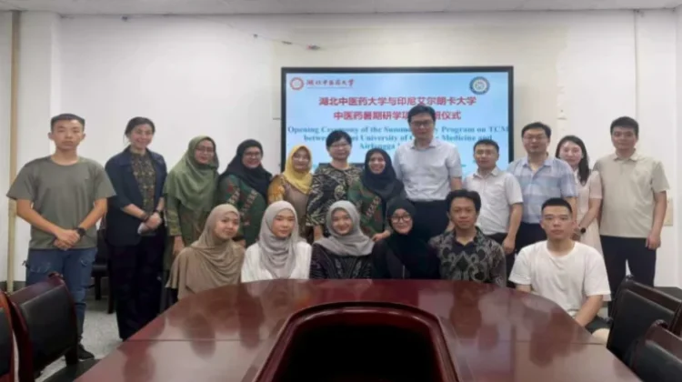 Perluas Jejaring Global, Prodi Pengobatan Tradisional UNAIR Kunjungi Hubei University of Chinese Medicine